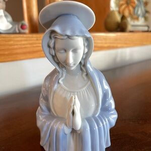 Lipper and Mann, Elegant Madonna Blue and White Porcelain Figurine